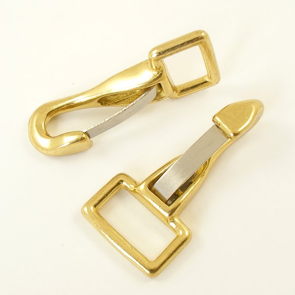 Clips, Hooks & Chains artisanleather.co.uk